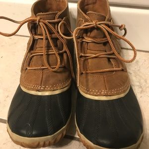 Sore in and out boots size 8